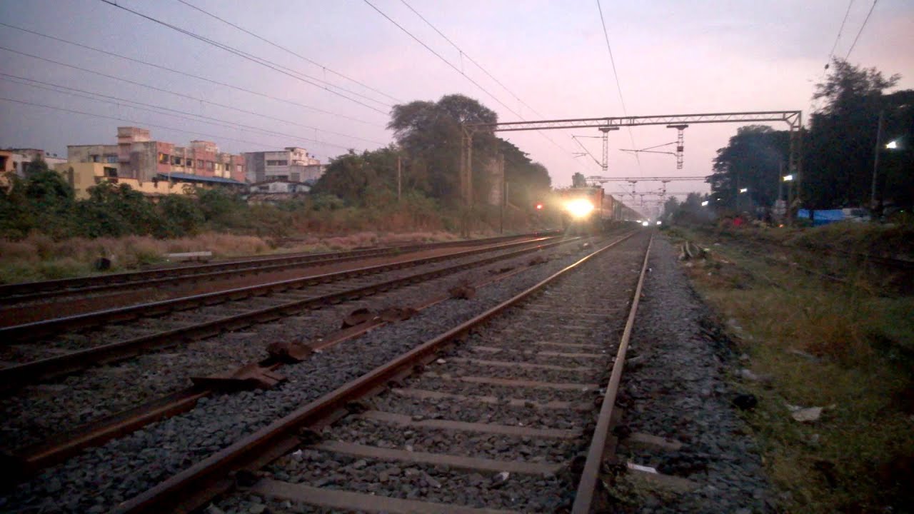 HUGE OFFLINK Bsl WAP4 Mumbai Rajdhani Skips Palghar @120 kmph
