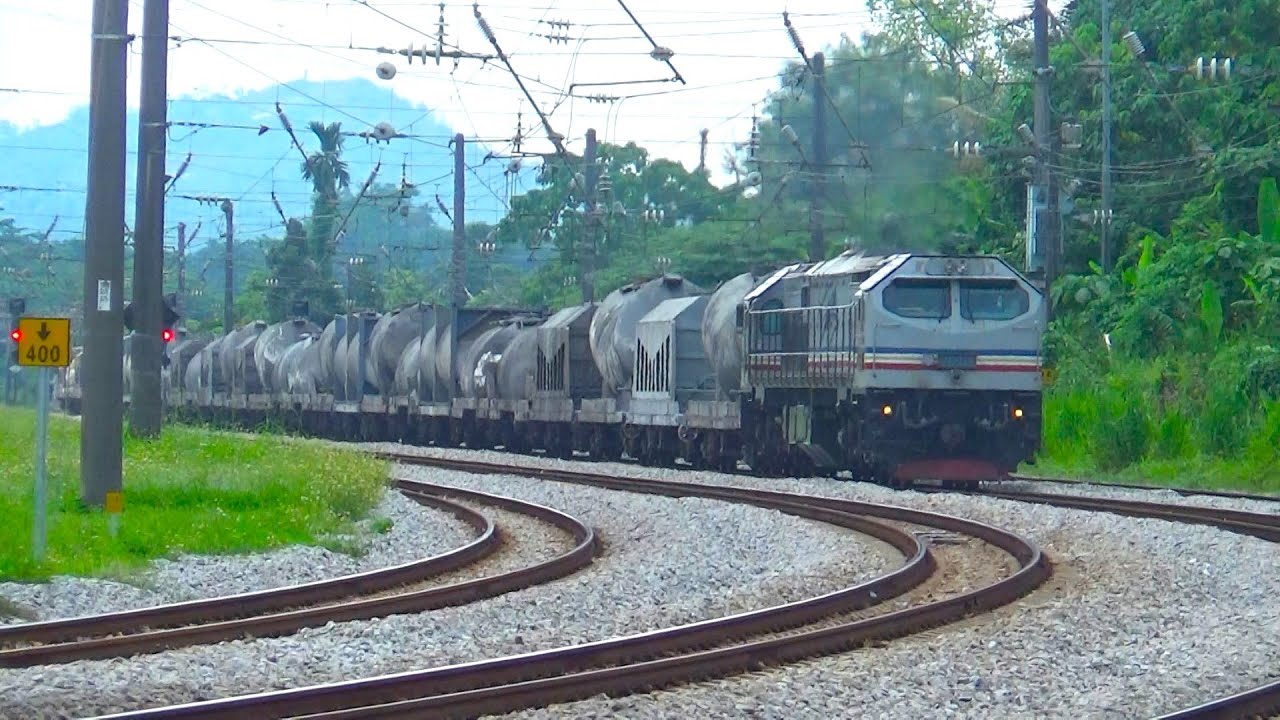 (22/4/2024) Tren Komuter, ETS, dan Kargo di Stesen Rawang