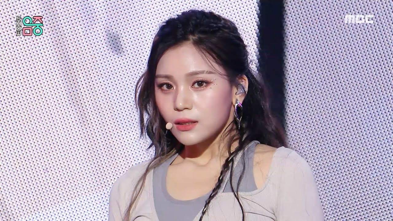 VIVIZ (비비지) - Untie | Show! MusicCore | MBC231118방송