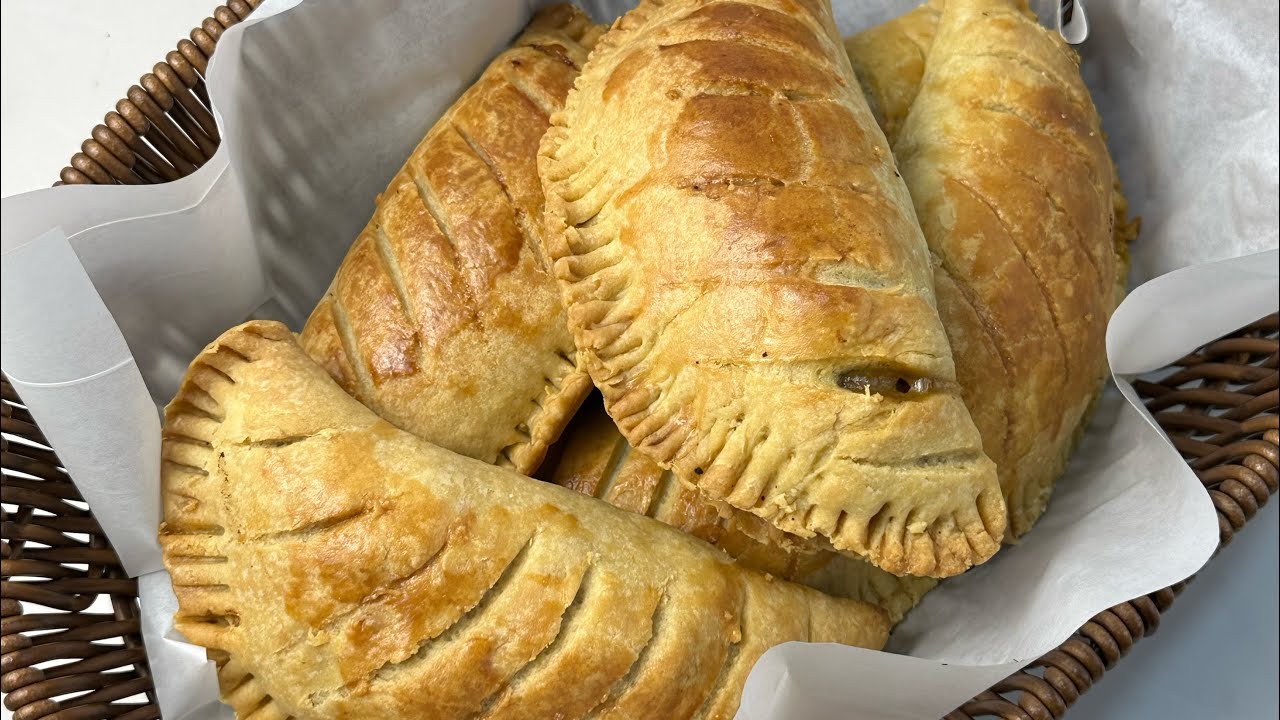 HOW TO MAKE MEATPIE FROM SCRATCH (Try This Recipe This Christmas)