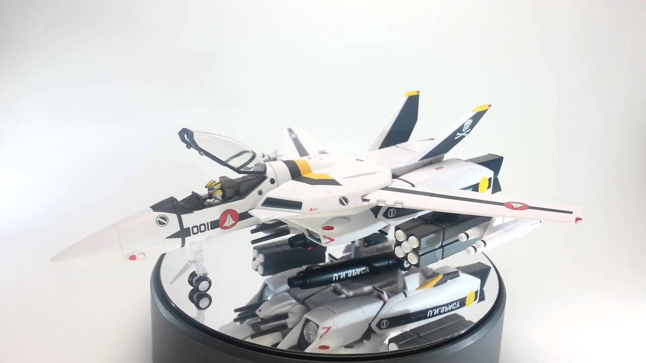 Arcadia 1/60 VF-1S Macross Valkyrie 360 rotation