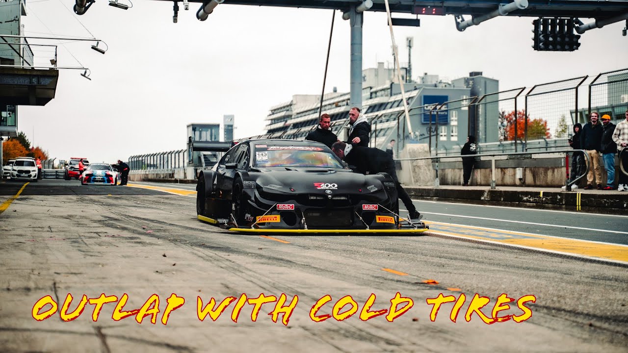 Outlap with cold tires 