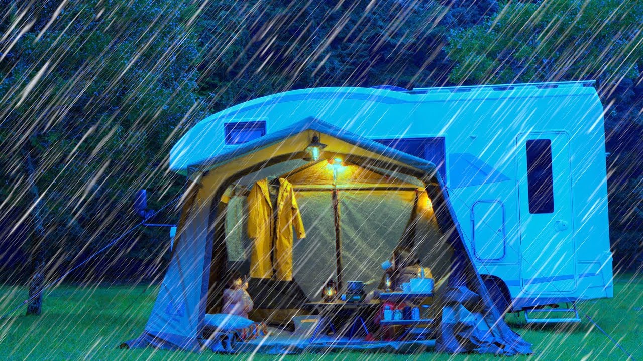 [Субтитры] Автомобильный кемпинг под проливным дождем и сильным ветром | ASMR