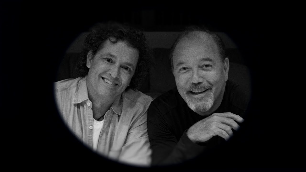 Rub&eacute;n Blades & Carlos Vives - No Est&aacute;s Solo: Canci&oacute;n Para Los Enfermos (Video Oficial)