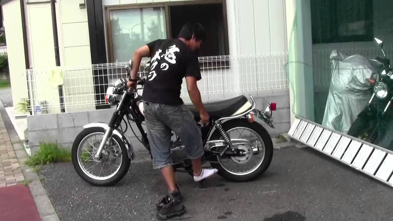 裸足でも出来るセンタースタンドのかけ方講座:SR400編