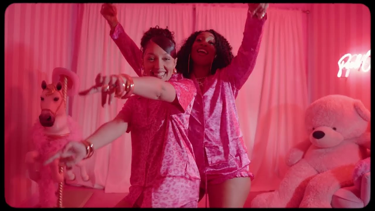 Nilla Allin Feat. Yelly - F.A.R.M (Official Music Video)