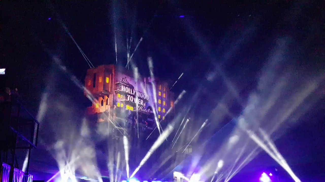 Electroland Disneyland Paris. Dernier morceaux de Steve Aoki.