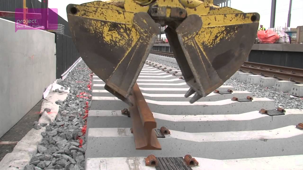 Project Gent Sint-Pieters: rails as snakes