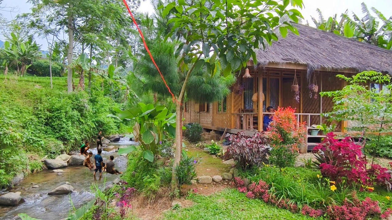 Bikin Betah 😍 Rumah Panggung Pinggir Sungai..disewakan,,Dijamin Tidur Lelap Makan pun Enak
