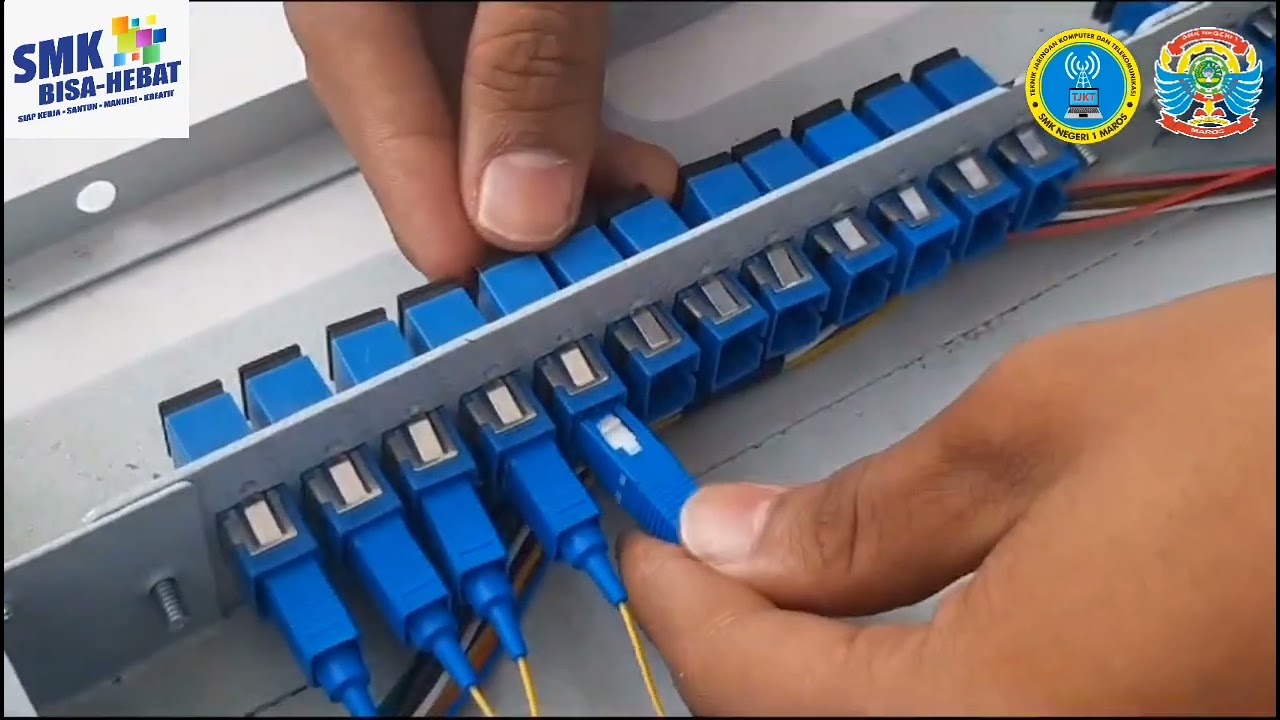 Instalasi Kabel Fiber Optic pada OTB