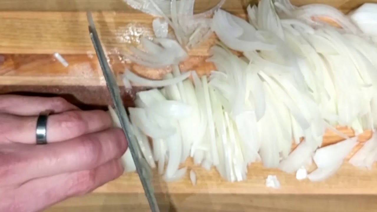 Onions and garlic with Chinese cleaver