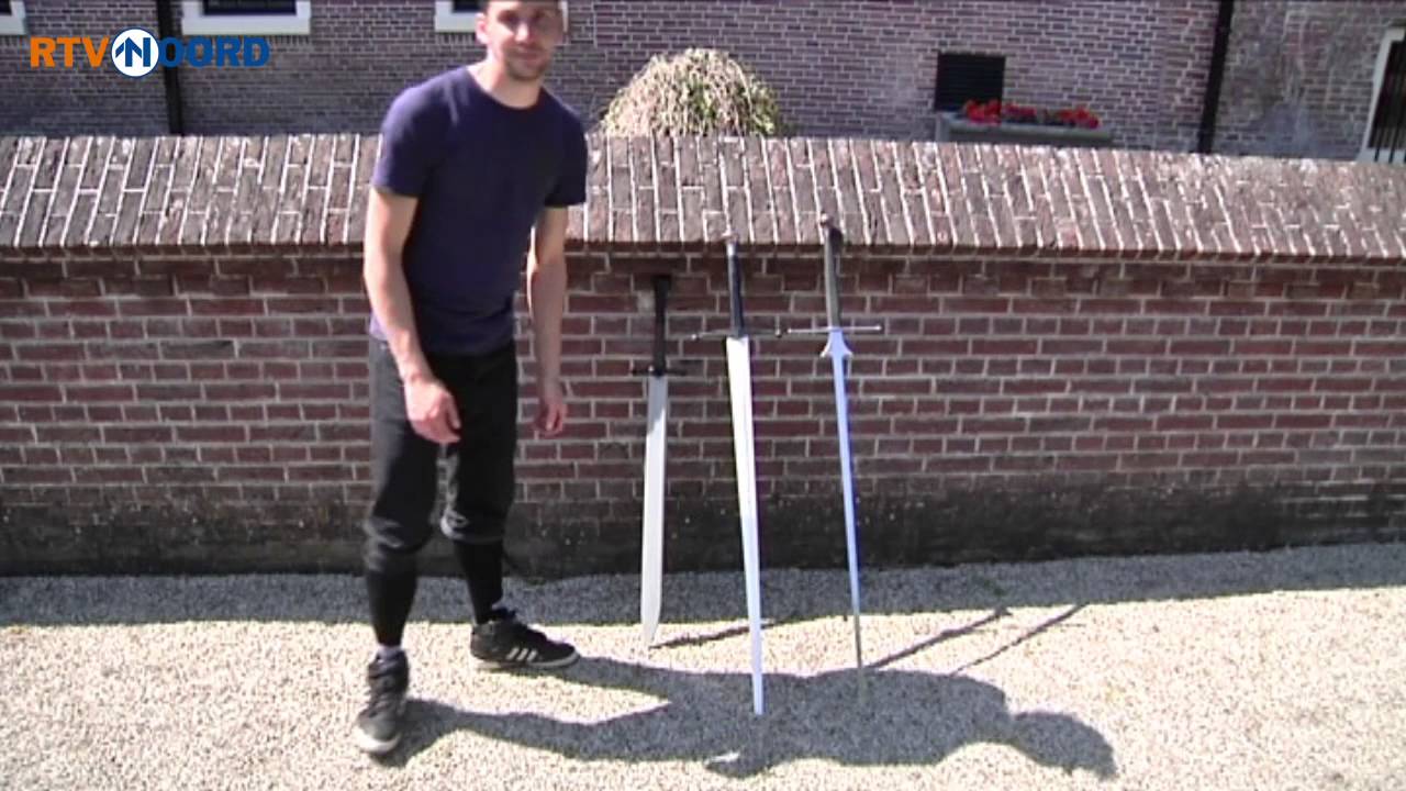 Zwaardvechten als ridders in Stad - RTV Noord