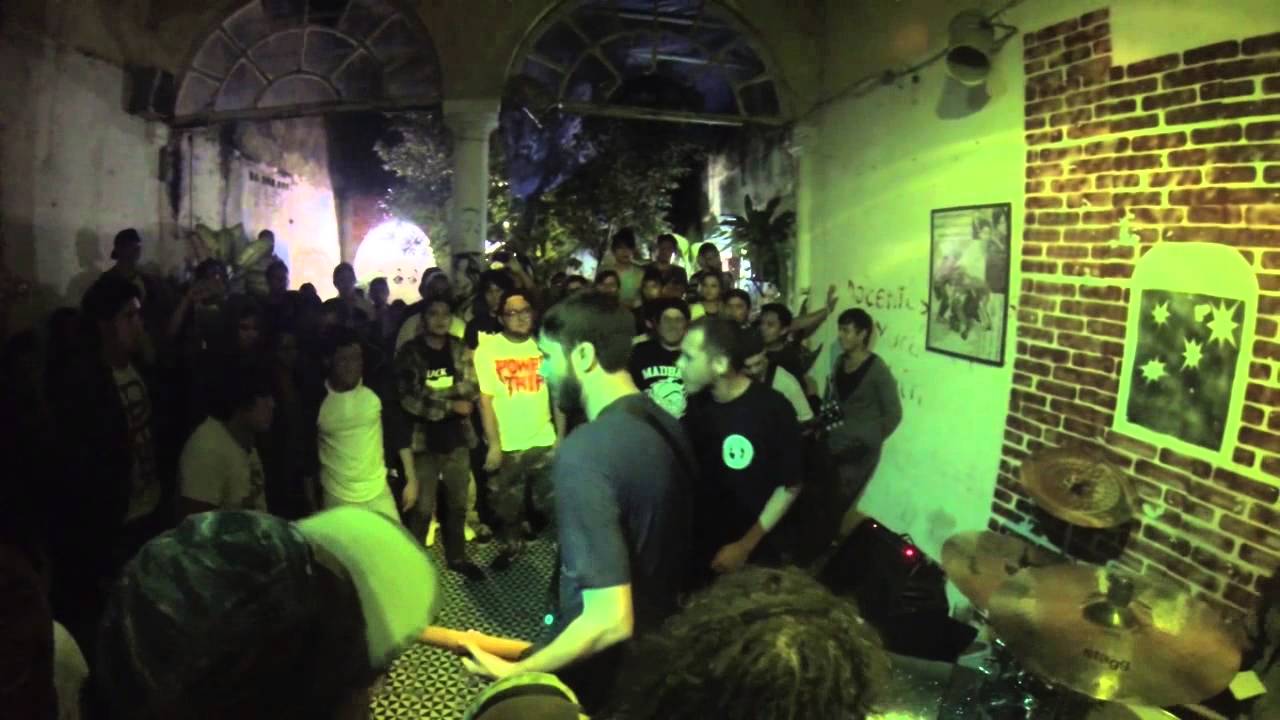 Cren&ccedil;a & F&uacute;ria - M&eacute;rida, Yucat&aacute;n - M&eacute;xico [Em Guerra e Livres - Live]