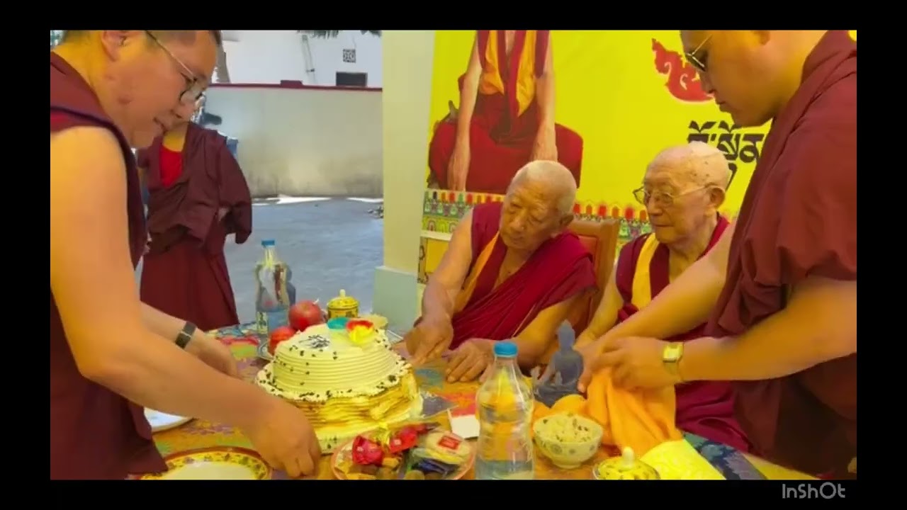 90 years old birthday，90歲的過生日དགུང་ལོ་༩༠ ལ་ཕེབས་པའི་གོ་སྟོན་མཉམ་དུ་བསུ
