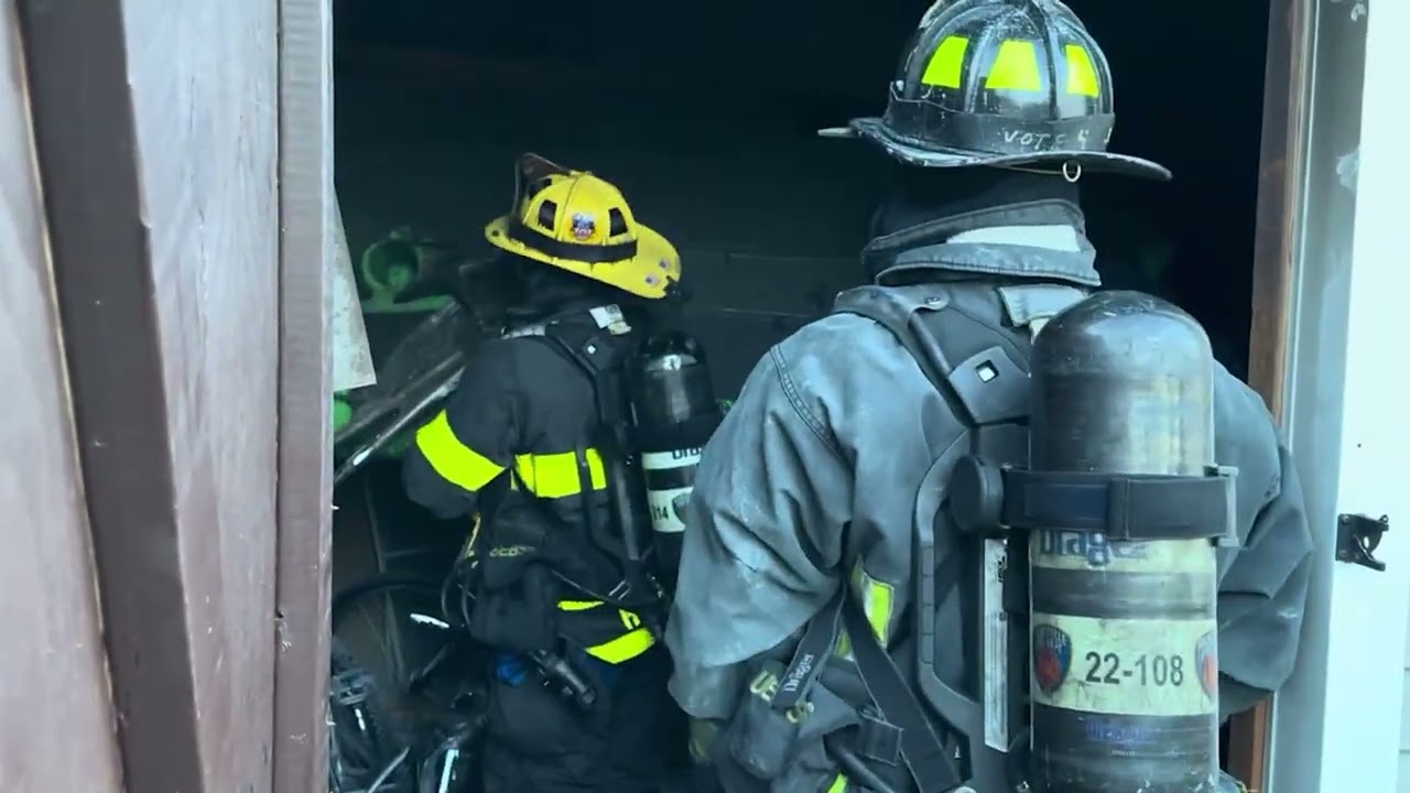 *PRE ARRIVAL* Hicksville F.D. Responds to a Reported Shed Fire! (read disc)
