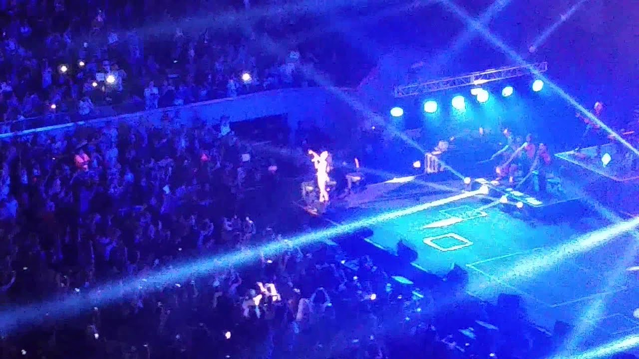 Love Me Harder - Ariana Grande @ MOA Arena 2015