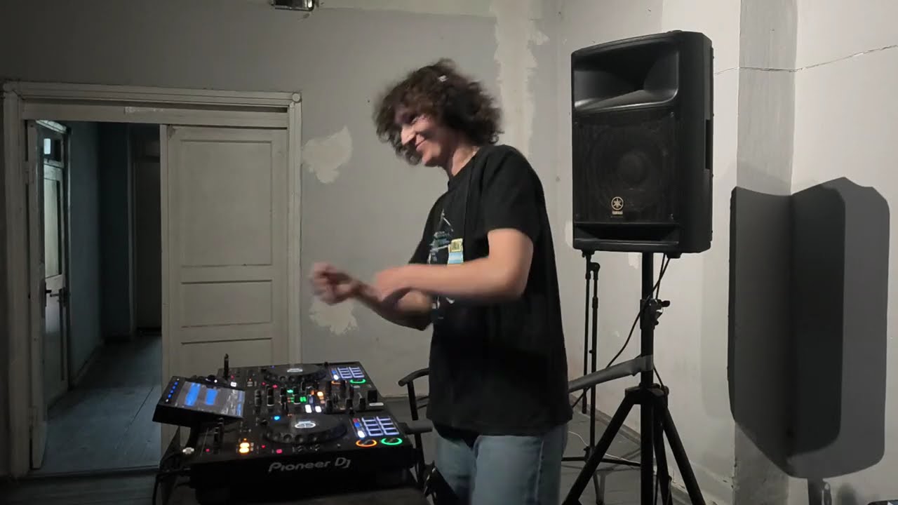 Rusanda Alexandru dj set - Imagined Organisations/ Feredeului 4 cultural space/ Chisinau