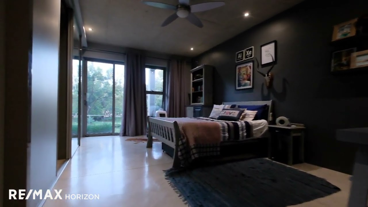6 Bedroom House For Sale in K'shane, Hartbeespoort