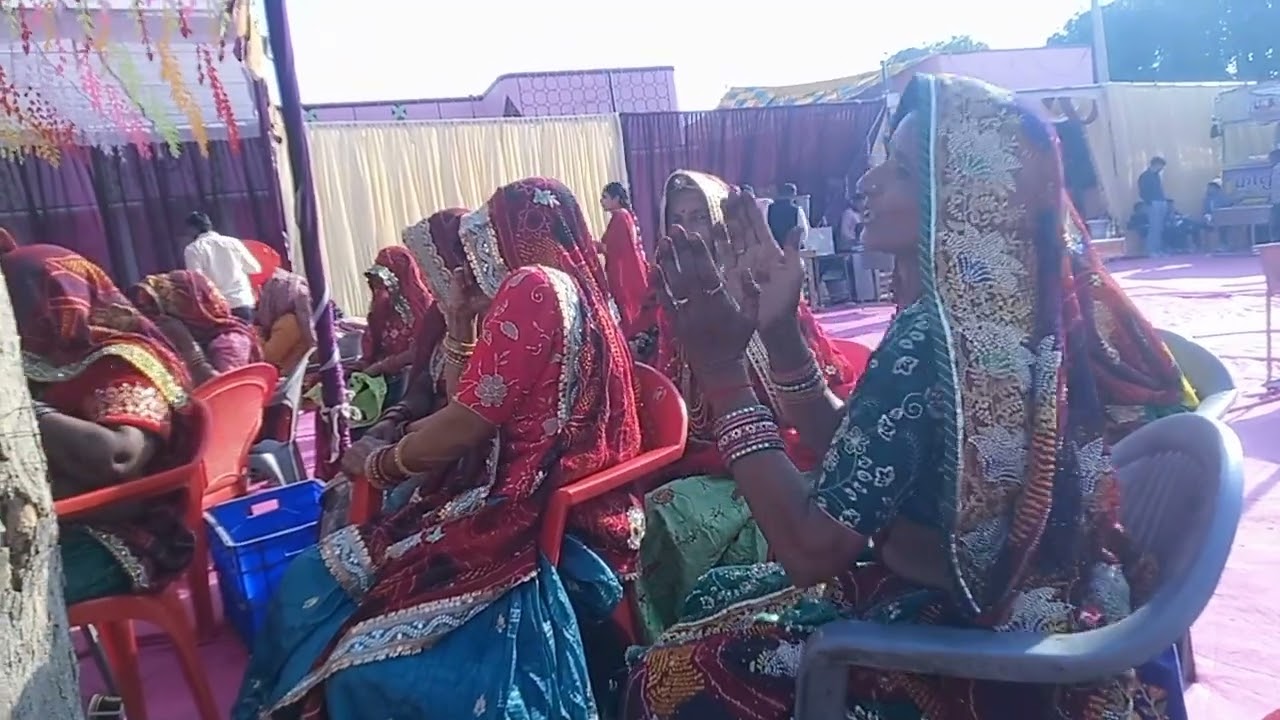 mhila sitna geet
