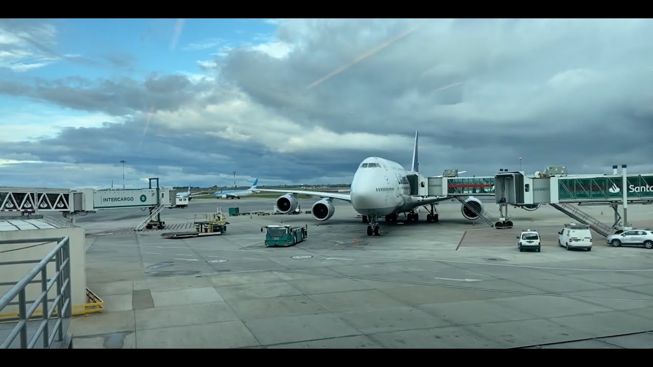 LUFTHANSA Report: Buenos Aires (EZE) - Frankfurt (FRA) - Boeing 747 Premium Economy