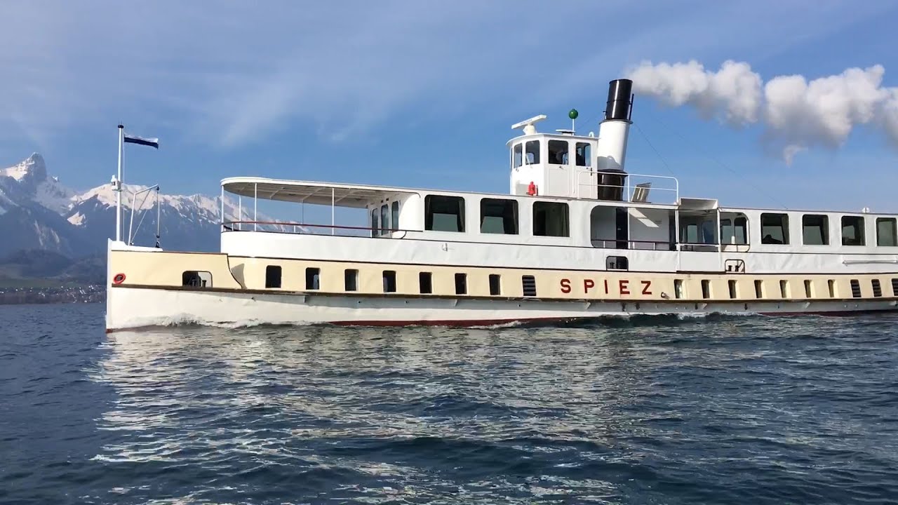 Das «Spiezerli» in voller Fahrt auf dem Thunersee