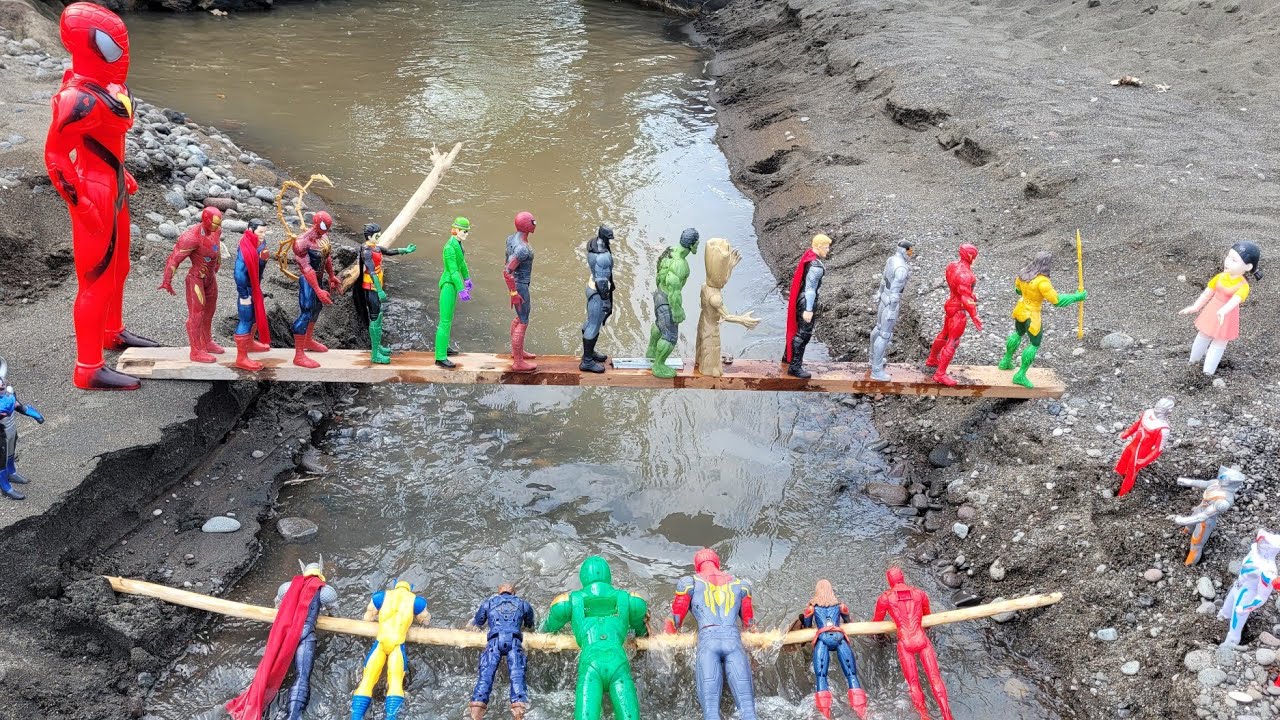 SPIDERMAN DAN KAPTEN AMERIKA DI JATUHKAN DARI JEMBATAN SAMA BONEKA SQUAD GAME DAN THOR HANYUT