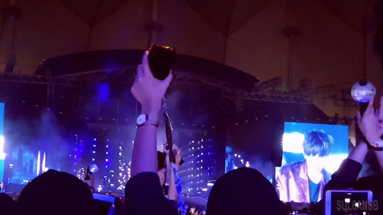 BTS - Seesaw - Love Yourself Tour in Riyadh 2019 [FanCam] بي تي اس - الرياض