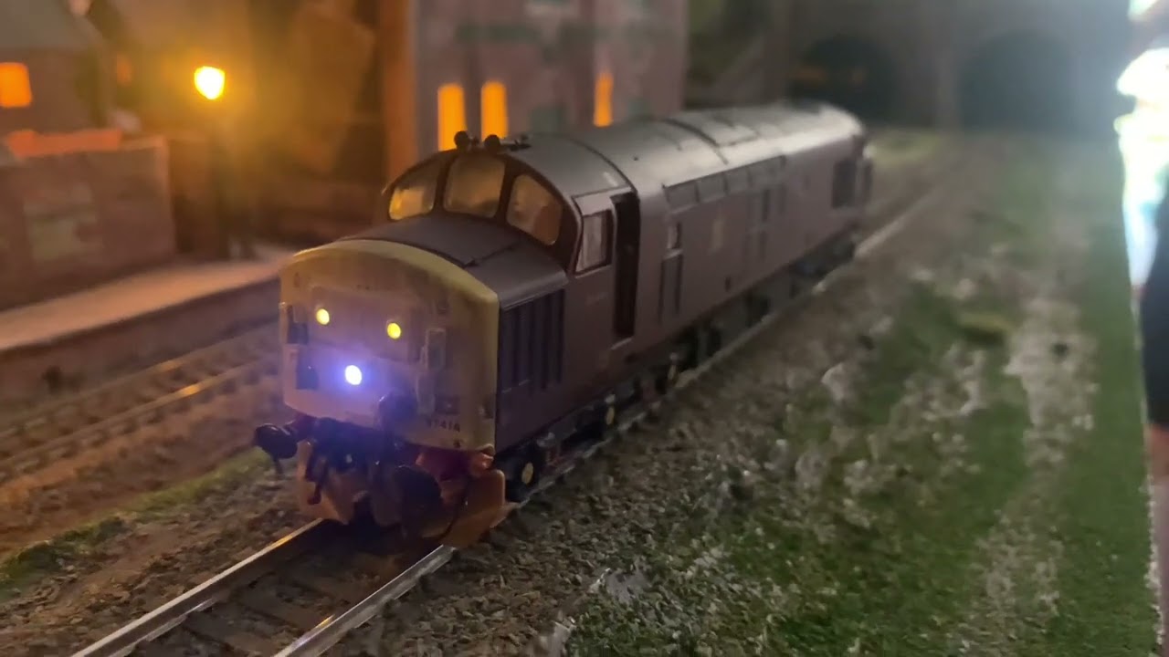 Vitrains class 37 Loco DCC  directional/cab lights detailed lightly weathered