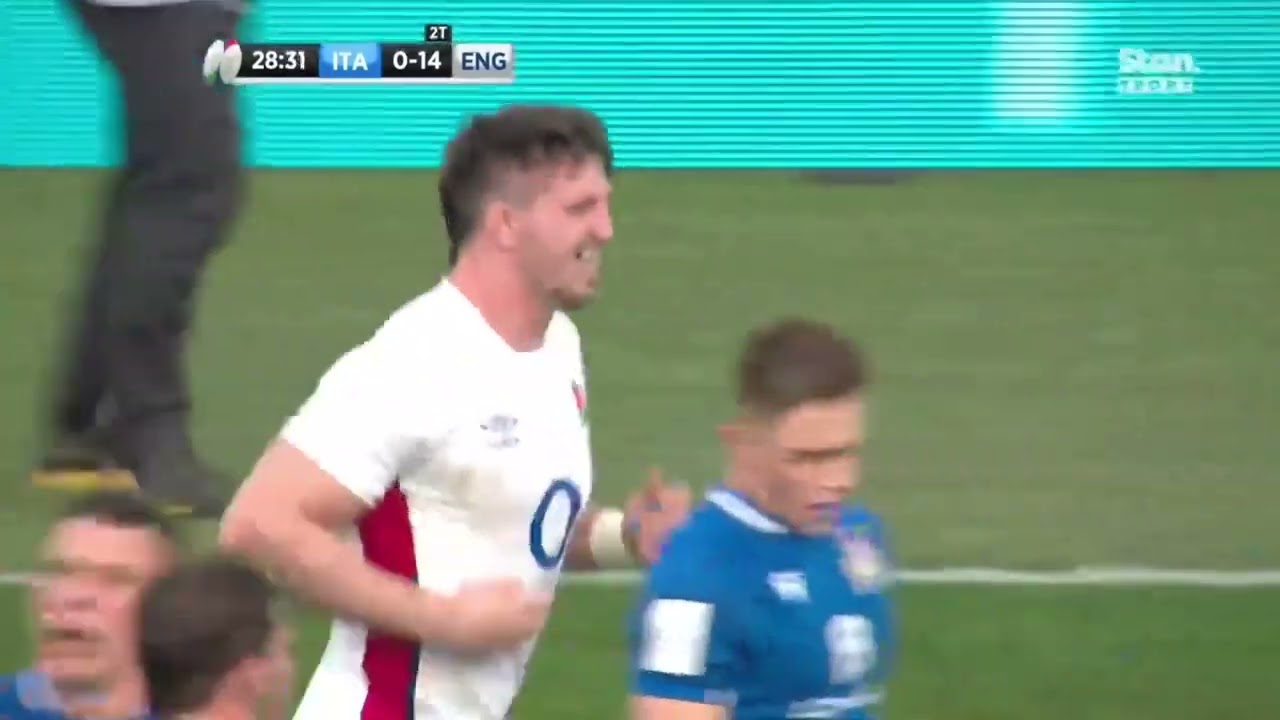 Tom Curry cops balls to the face for fun football