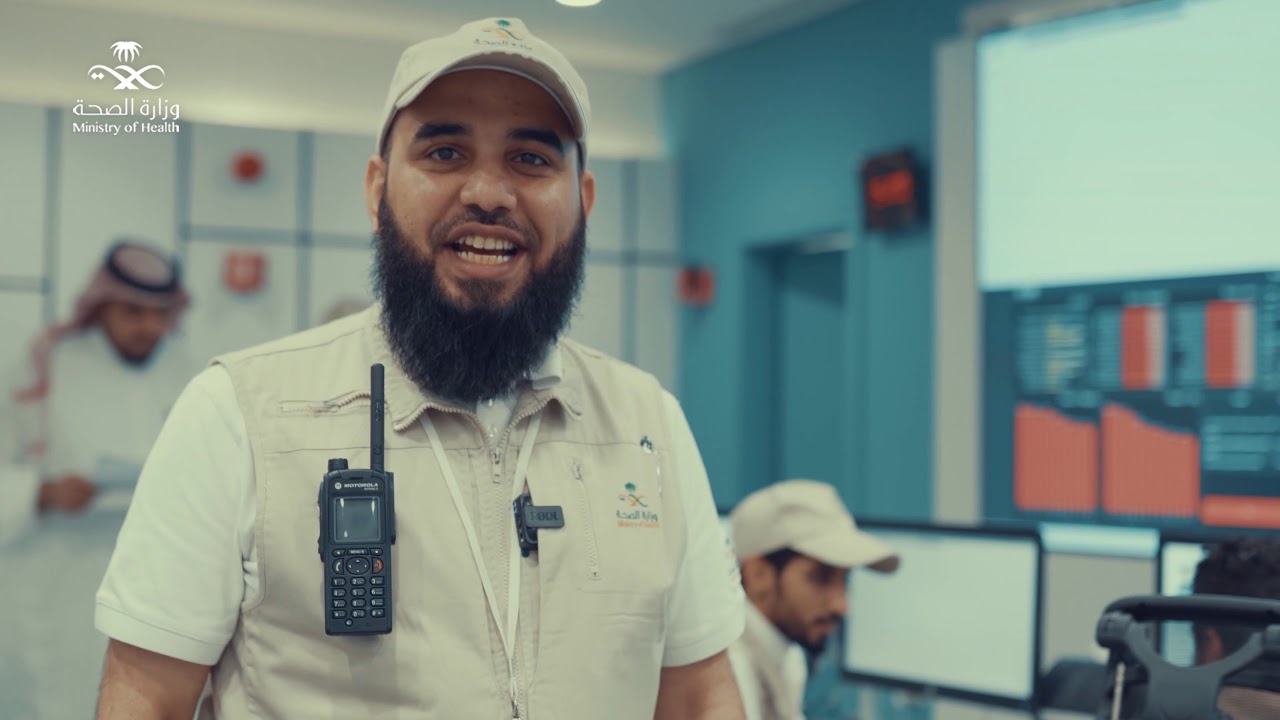 نواف أحد ⁧‫#أبطال_المجتمع‬⁩ يعمل بتفاني في المركز الوطني لإدارة الأزمات والكوارث الصحية