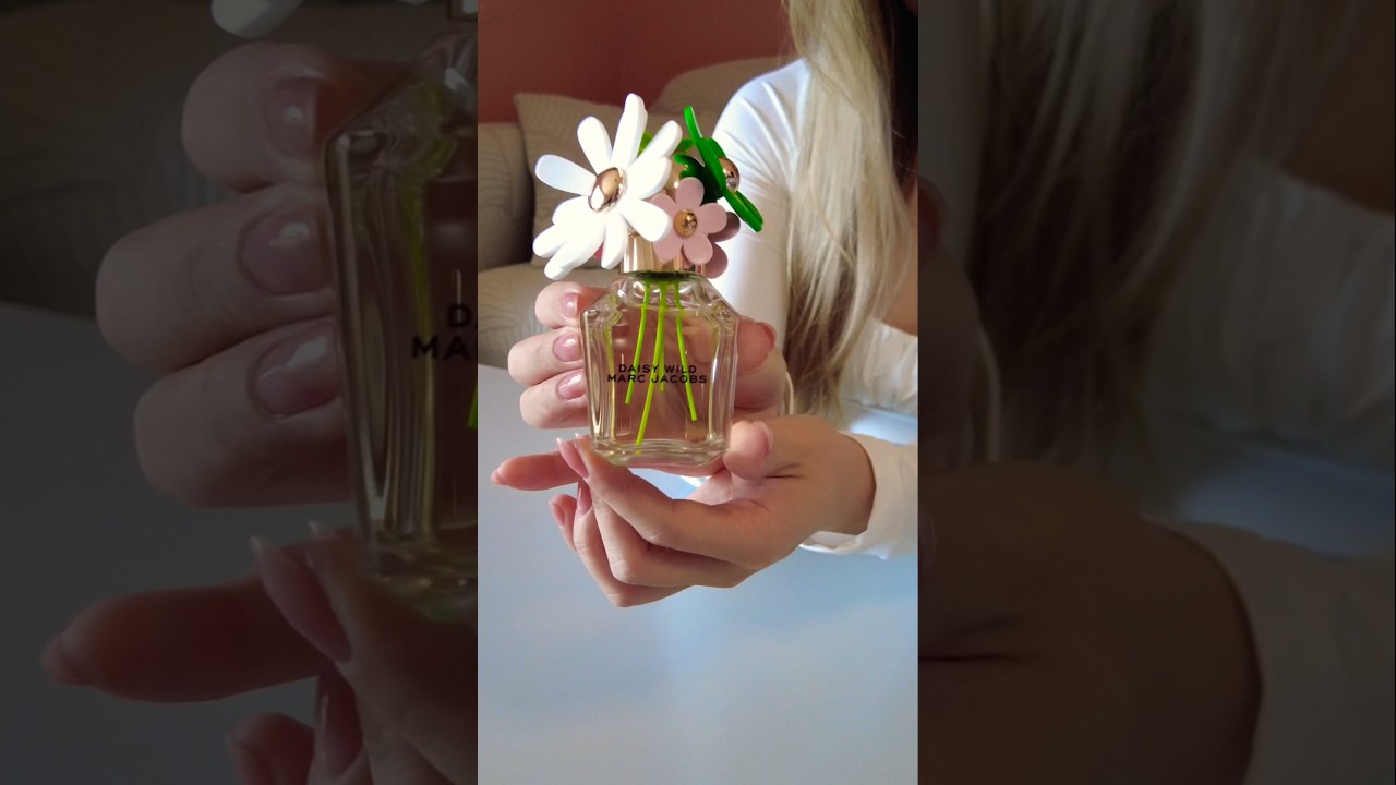 Marc Jacobs Daisy Wild Perfume 🌼💚 | ASMR Unboxing