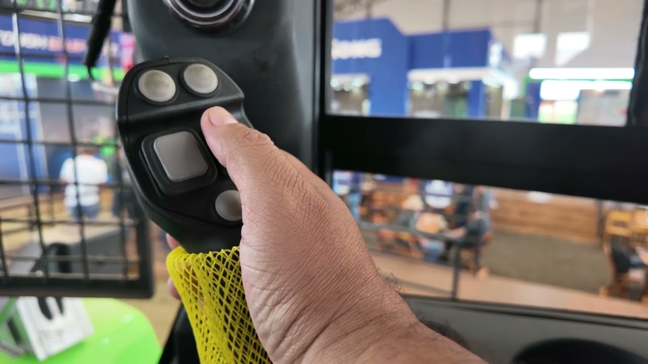 Conheça a LiuGong 856HE