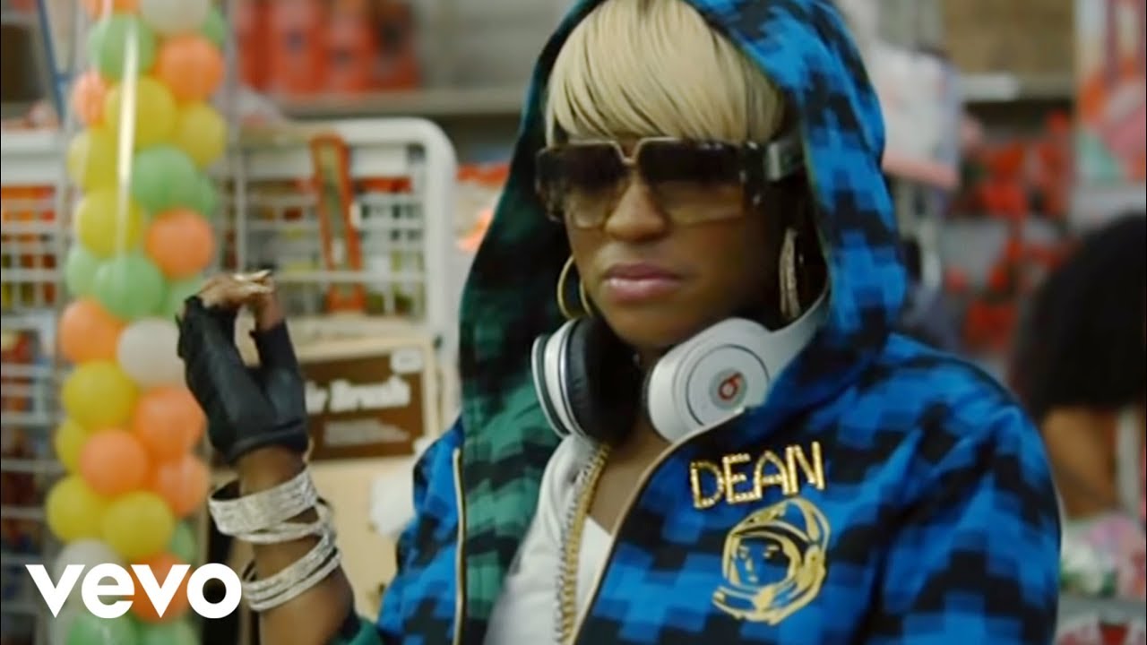 Ester Dean - Drop It Low ft. Chris Brown