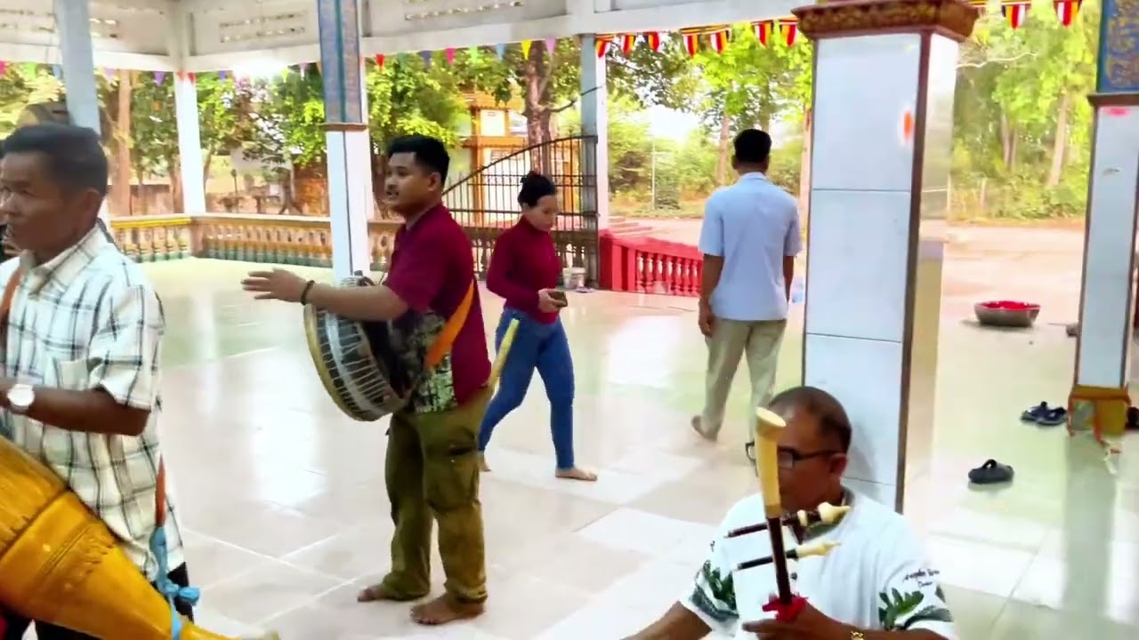 ក្រុមឆៃយាំវត្តអង្គតាពៅ(ភូមិអូរ)