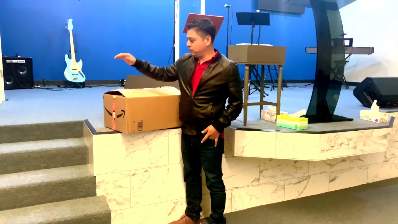 Cabina para batería en la iglesia