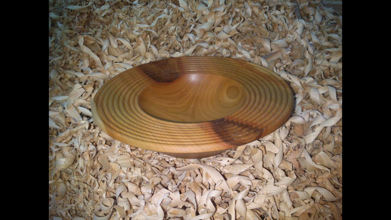 drechseln eines Holztellers mit Rillenrand [HD]