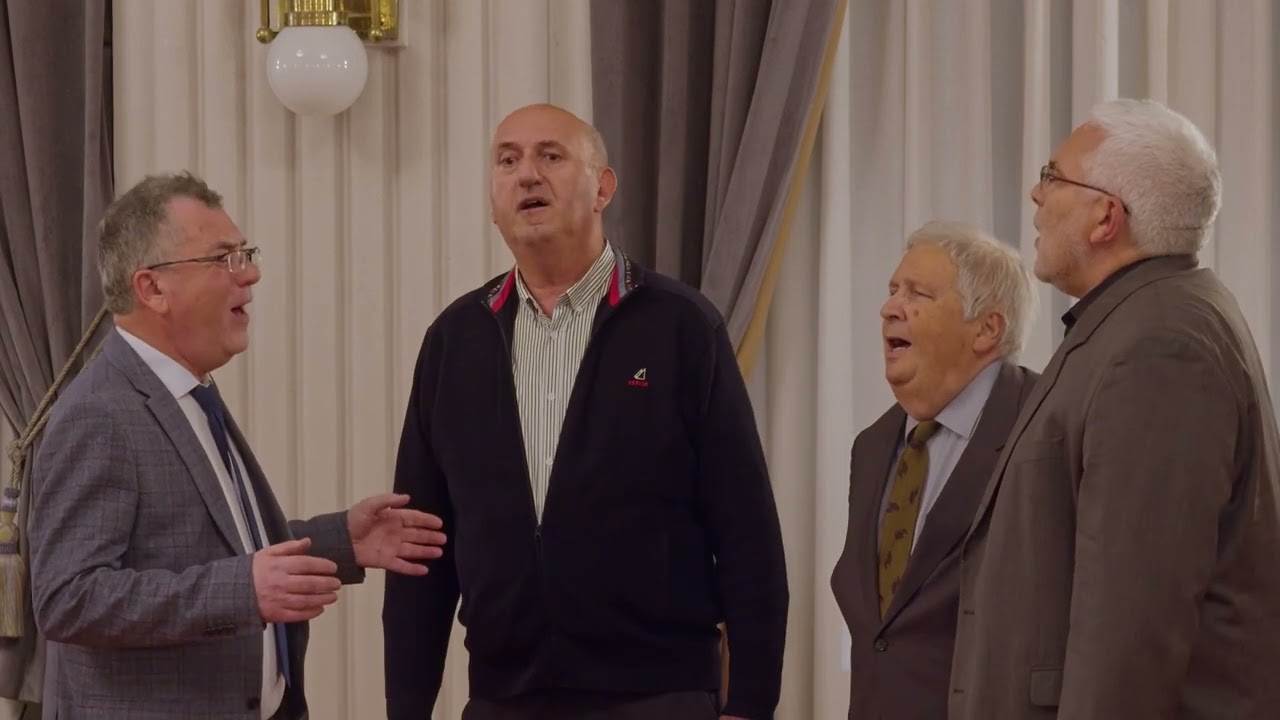 Klapa Nostalgija - Evo iden svome kraju