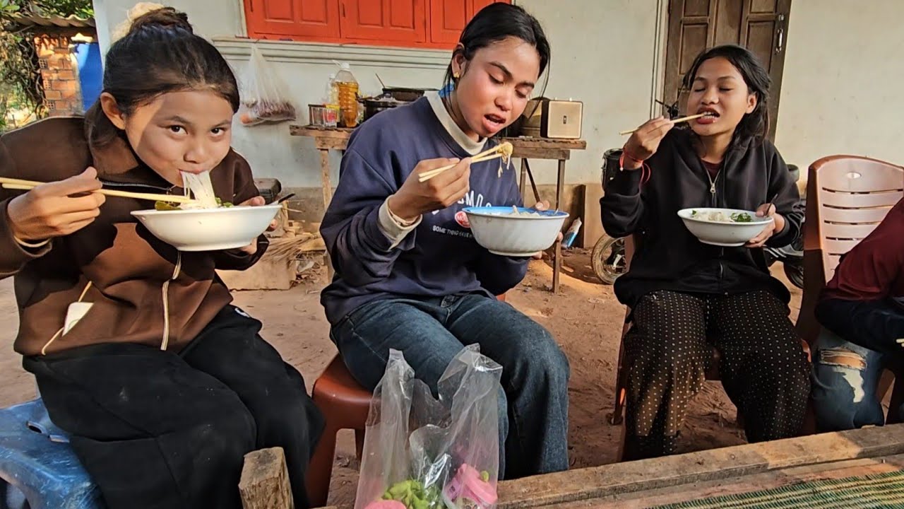 #ลุ้นน้องใจดีกินสิ่งนี้ครั้งแรกในชีวิตทีมงาน4สาวบุกถึงบ้านลุงเหิ่มเพื่อสิ่งนี้...