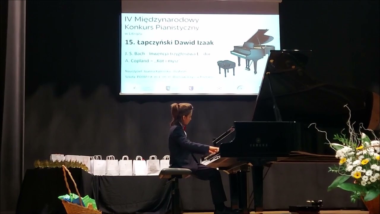 Jan Sebastian Bach - Inwencja trzygłosowa E dur; Aaron Copland - 