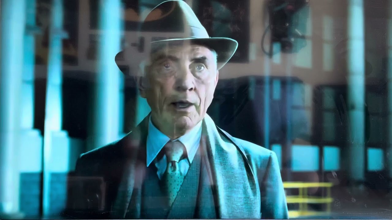 The Adjustment Bureau(￼history recap scene)