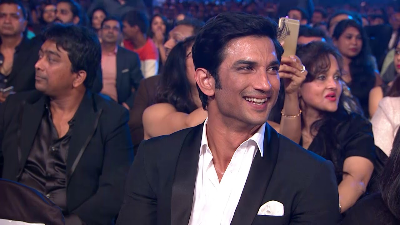 Ranveer Singh video calls Deepika Padukone as she wins Viewer's Choice Best Actor Female | ZCA 2016