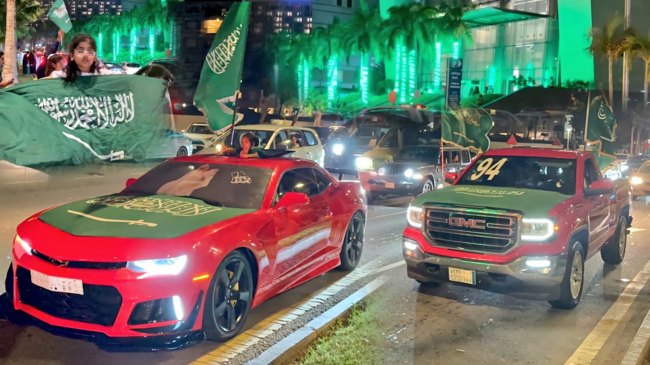 إحتفال شعب السعودي في أليوم الوطني السعودي 94 | في واجهة الروشن البحرية بجدة |