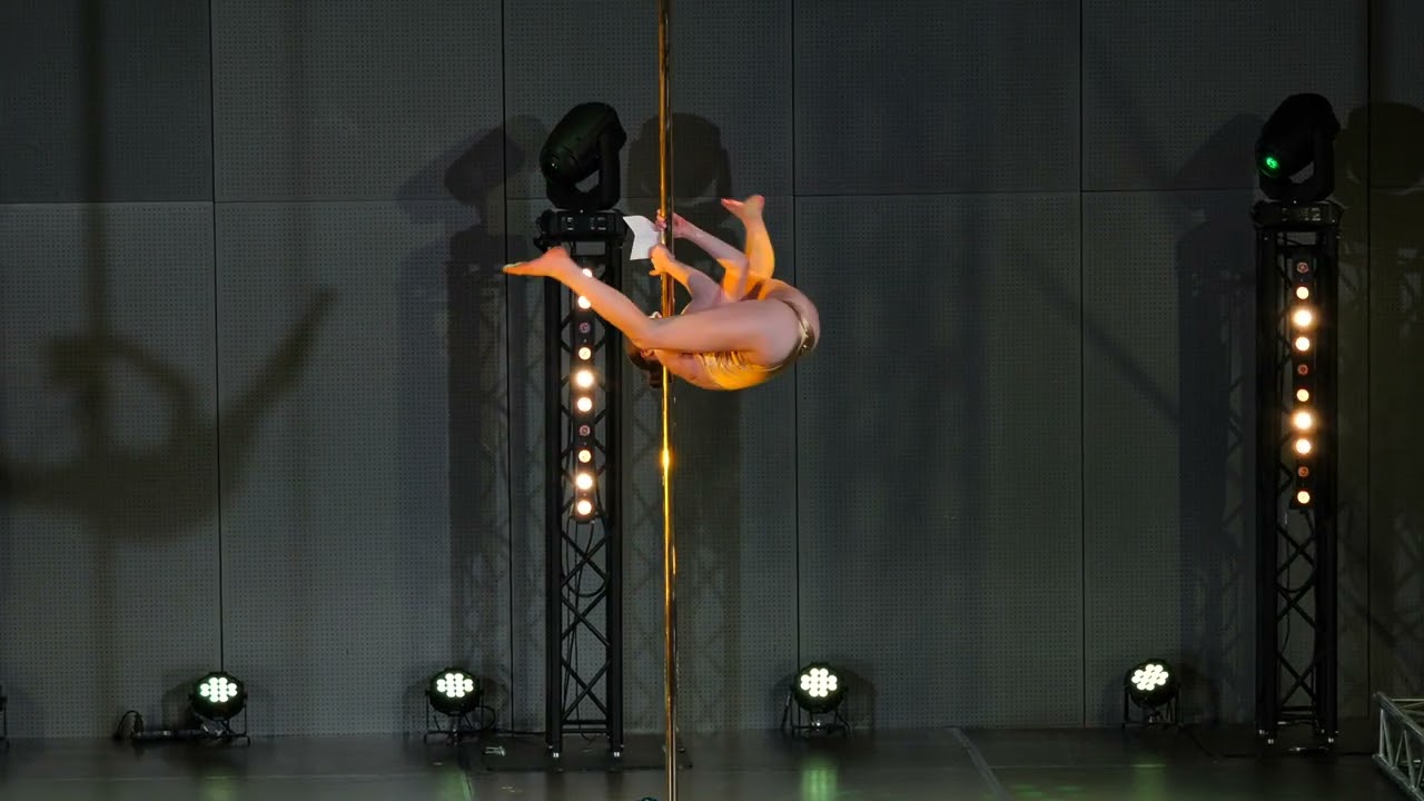 Nina Cichocka - Pole Dance Show 2022 - Junior 15-17 Debut