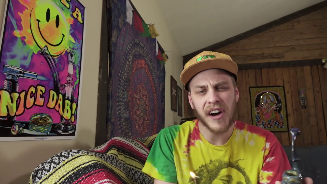 SMOKING COOKIE WRECK WEED!