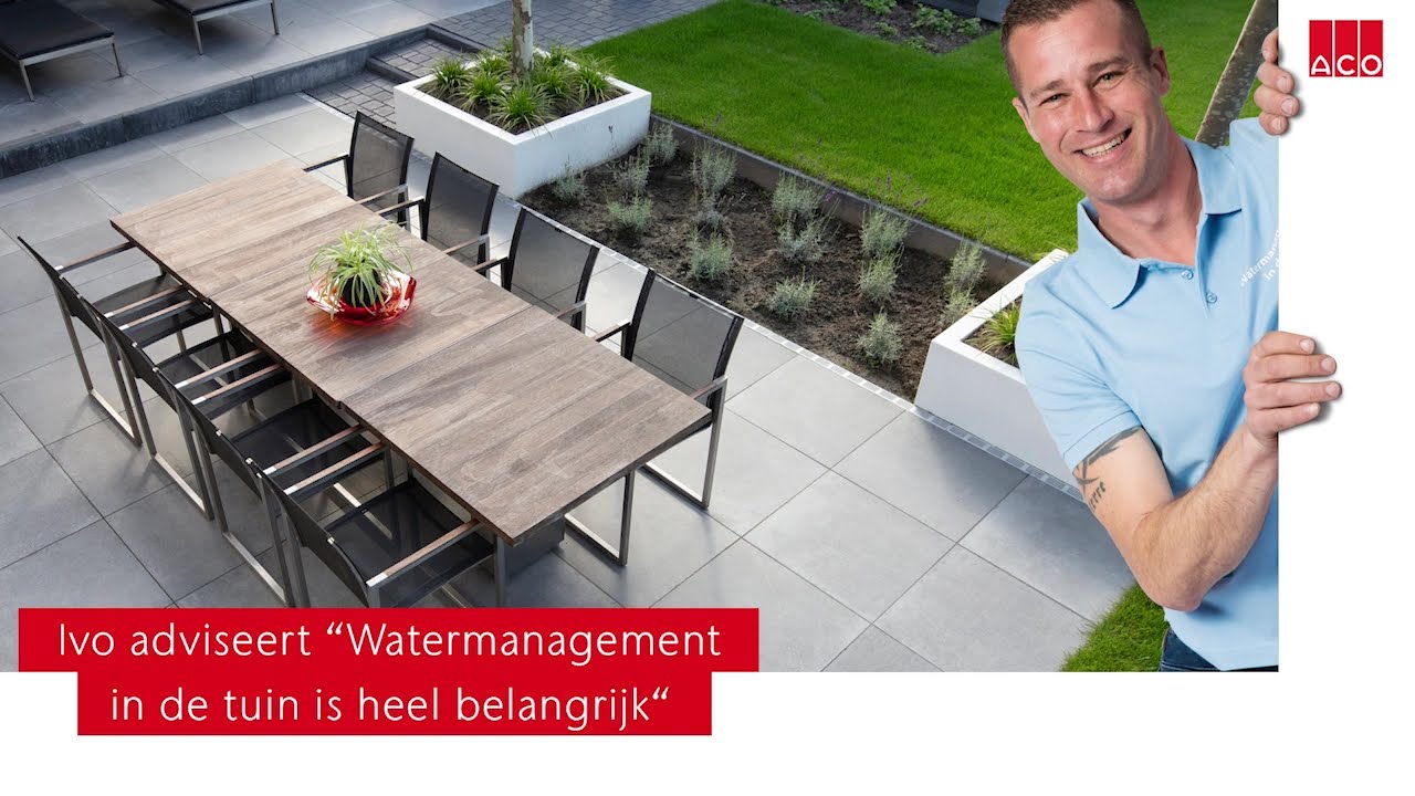Regenwater dat valt op het dak van de terrasoverkapping kun je gebruiken voor je tuin!