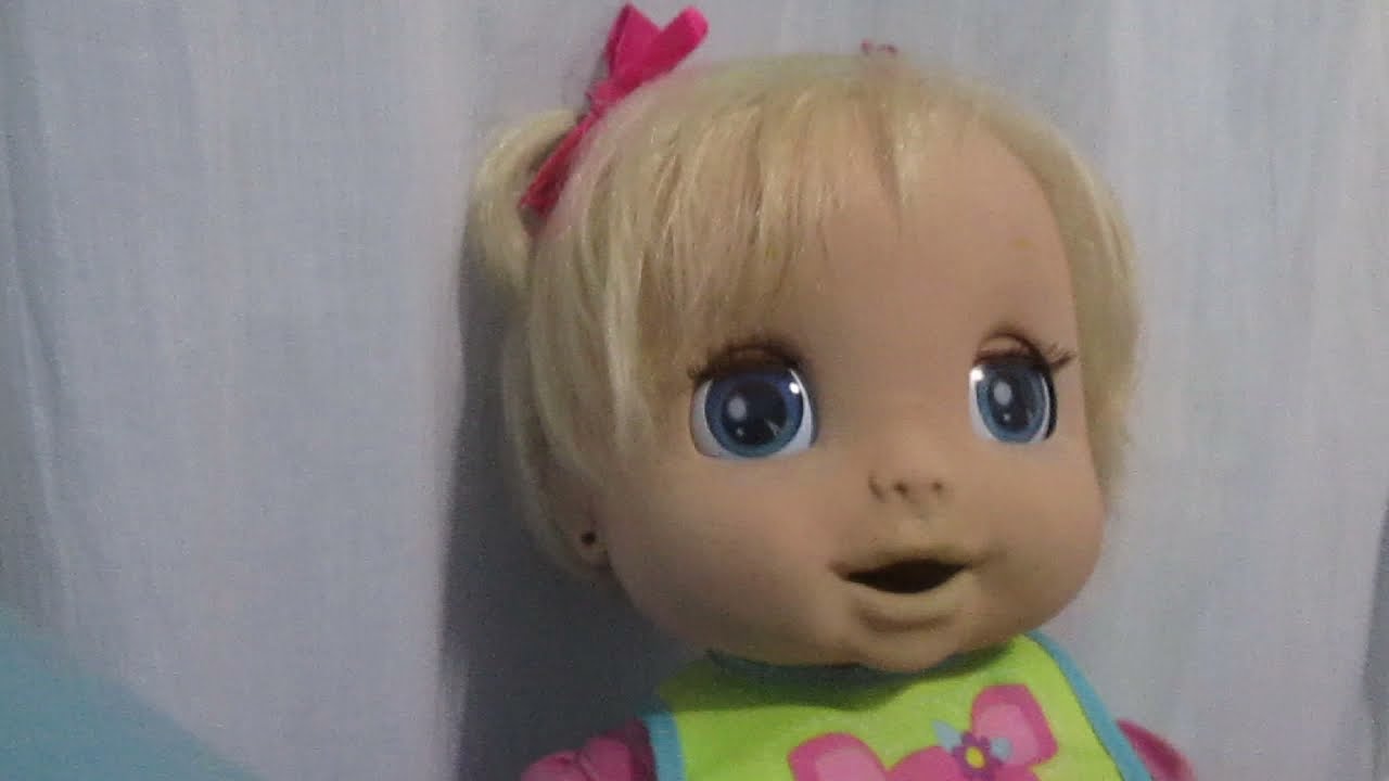 Dando papinha e trocando a Hazel,minha baby alive linda surpresa