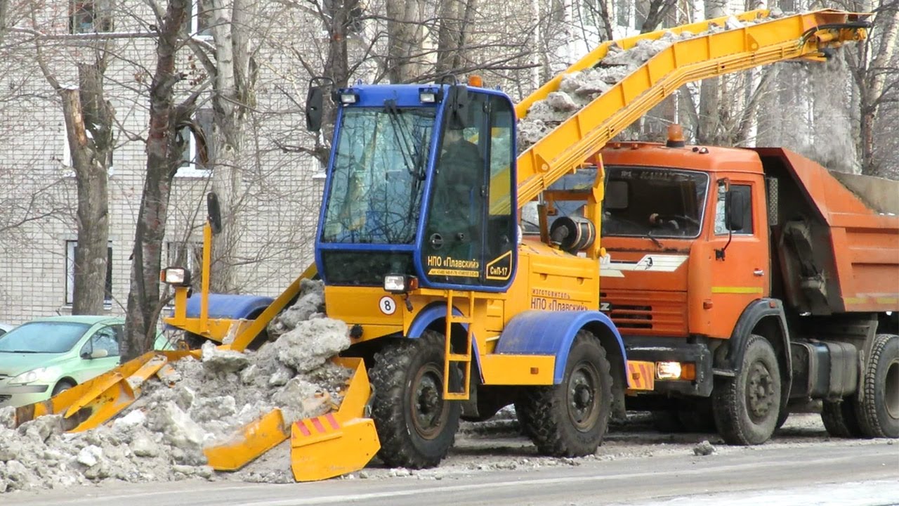 Снегопогрузчик лаповый и КАМАЗ 65115, уборка снега