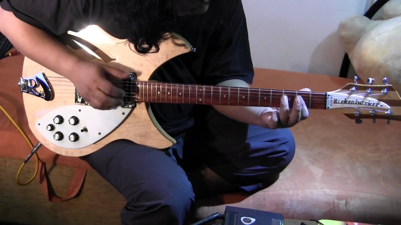 Rickenbacker 330 Maple Glo