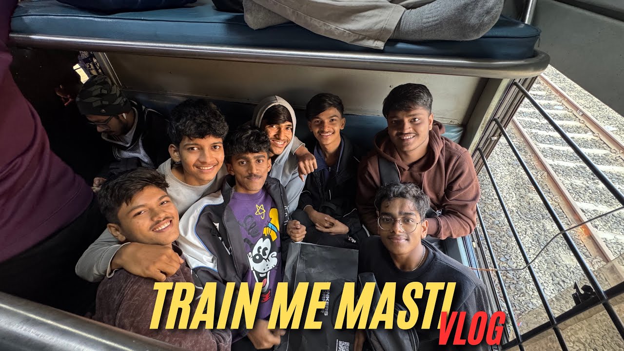 Ujjain jate vakt train me full masti 😂😂 || Day 0
