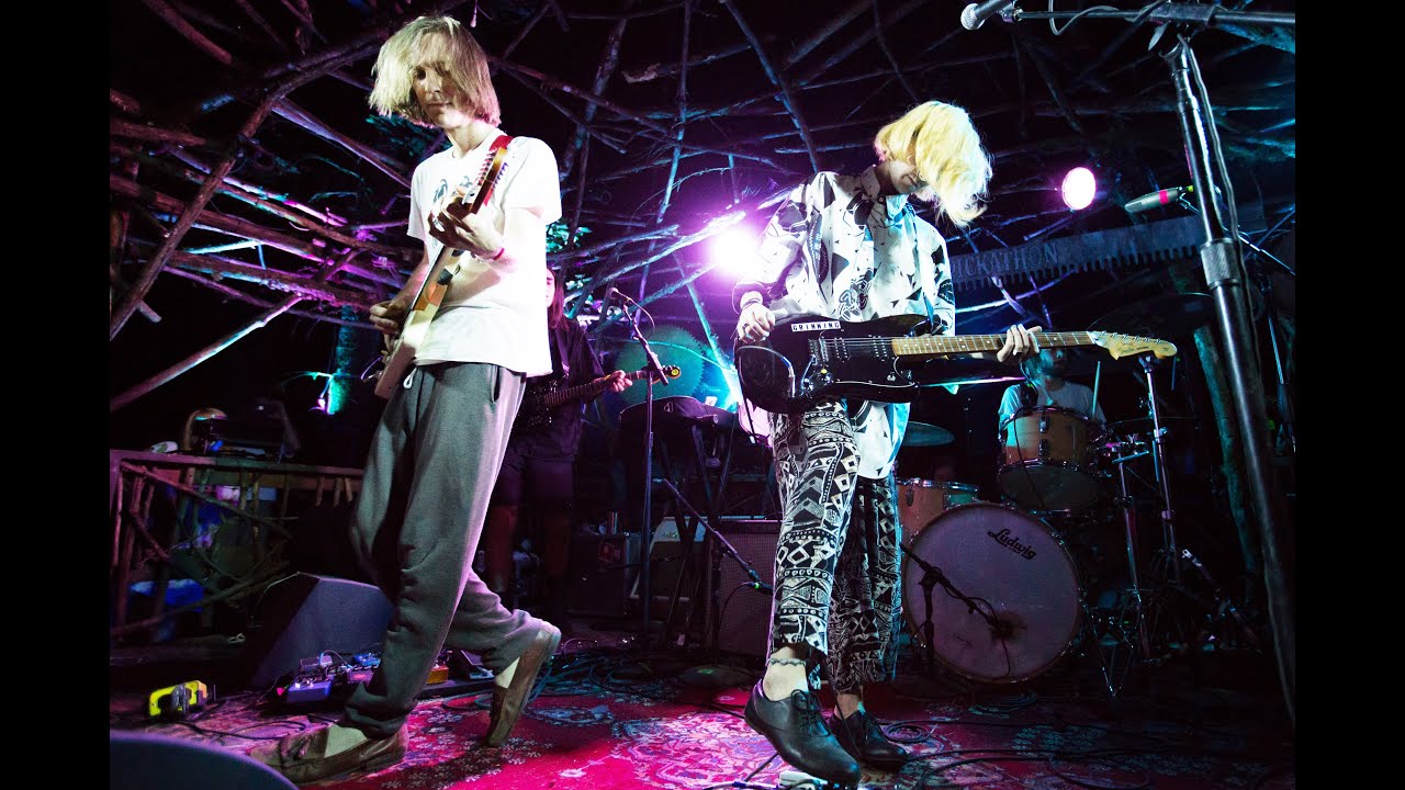 Woods Series (S02E04) - DIIV - Yr Not Far / Dopamine @Pickathon
